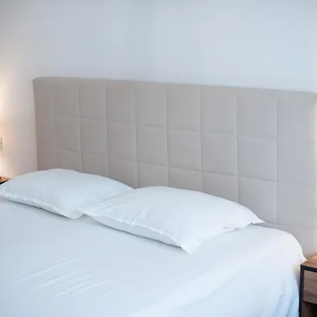 Daire Excellent Location At Scanderbeg Square *