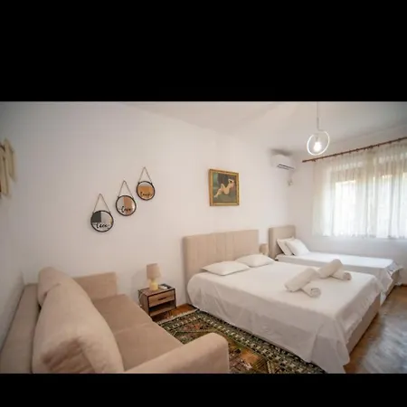 Excellent Location At Scanderbeg Square